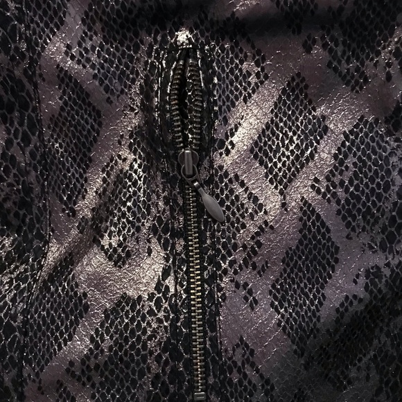 Chico’s Python Jacket - Picture 8 of 9